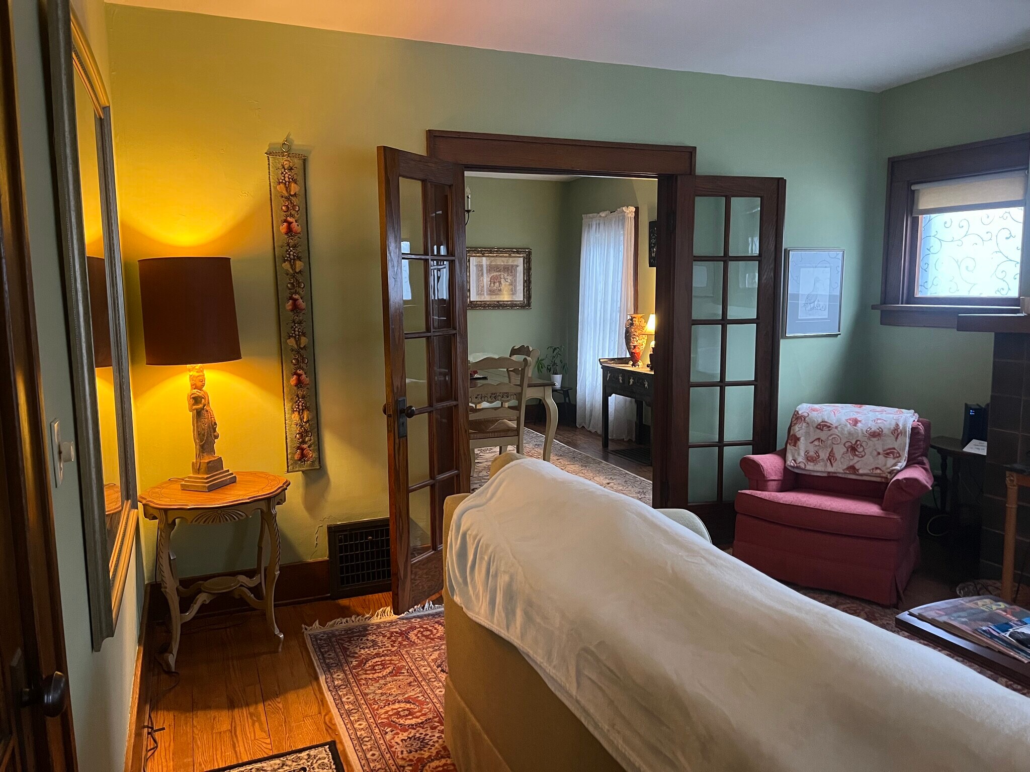 Building Photo - 719 W 2nd St