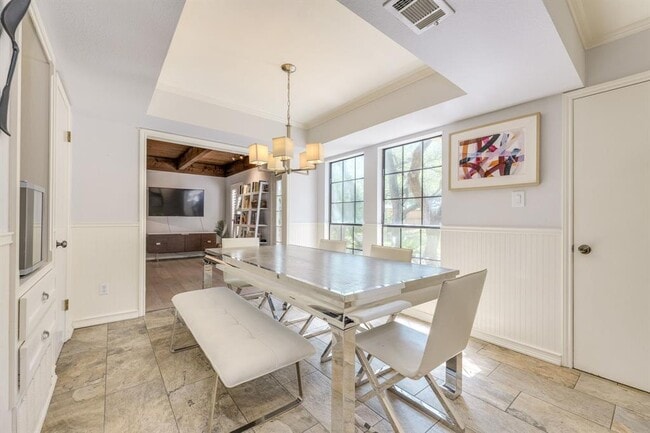 Building Photo - 6210 Cape Coral Dr
