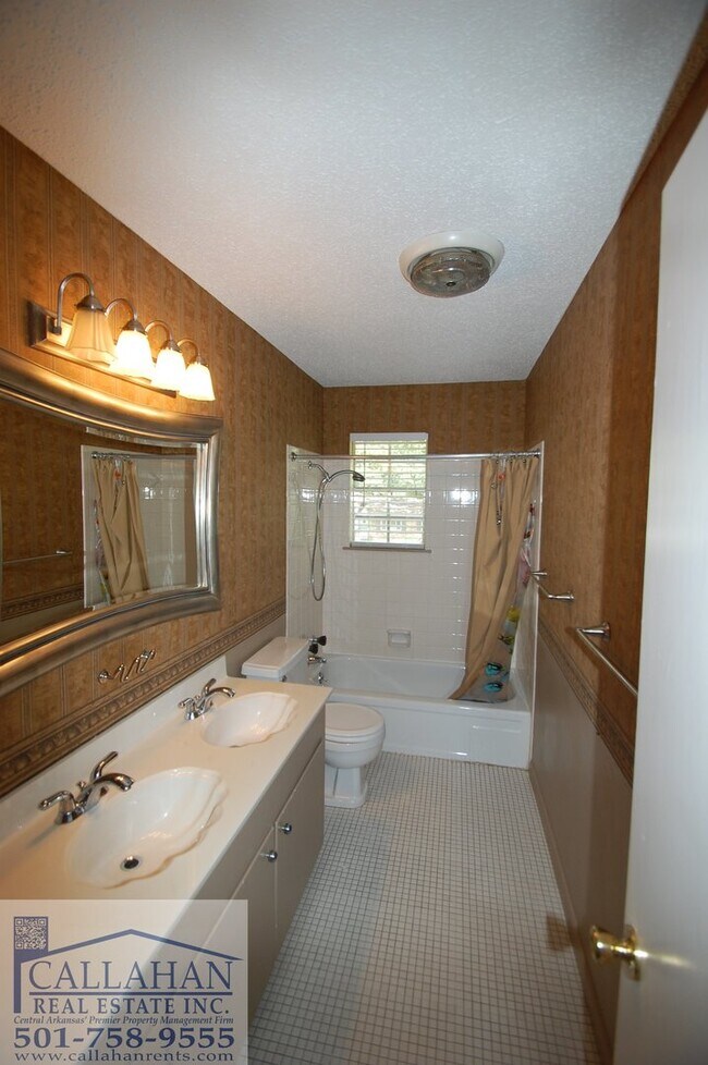 Building Photo - Sherwood 3 Bedroom Home