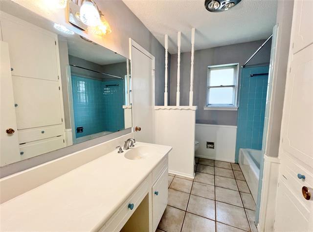 Building Photo - 1209 Irwin Dr
