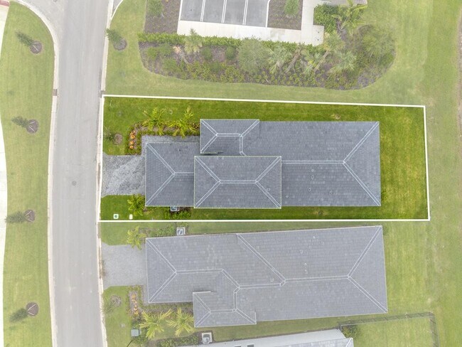 Building Photo - 12442 SW Lunata Way