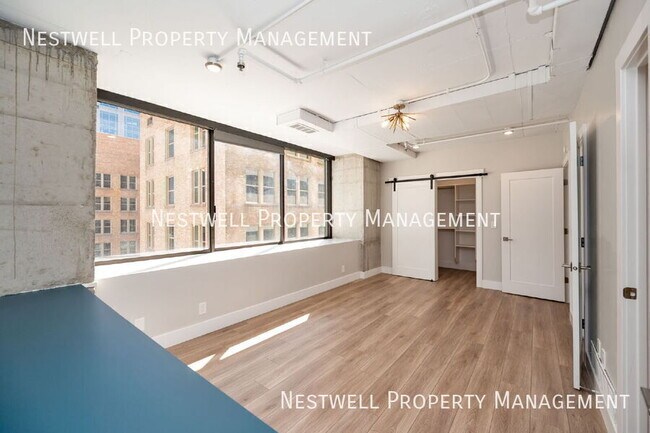 Building Photo - 44 W Broadway