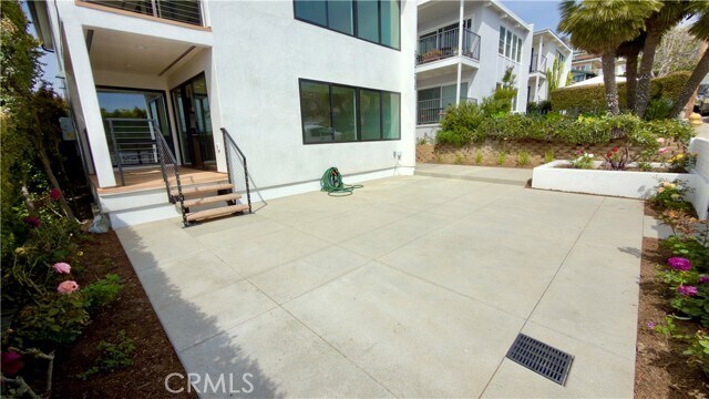 Building Photo - 232 Fairview St