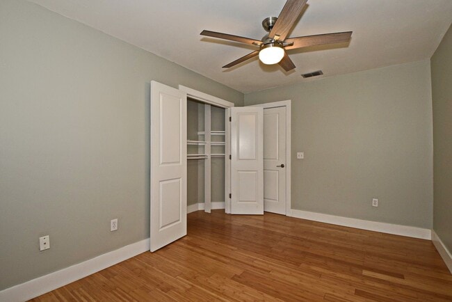 Building Photo - Colonialtown North 3BR – Prime Mills 50 Location