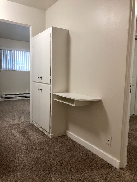 Building Photo - 3604 NE 73rd Pl