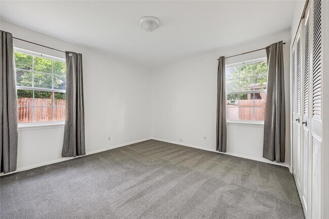 Building Photo - 8221 Renton Dr