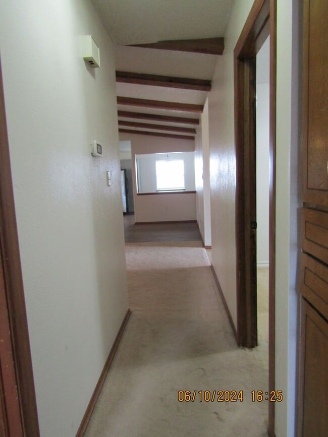 Building Photo - Great home located in Terrace Hills!