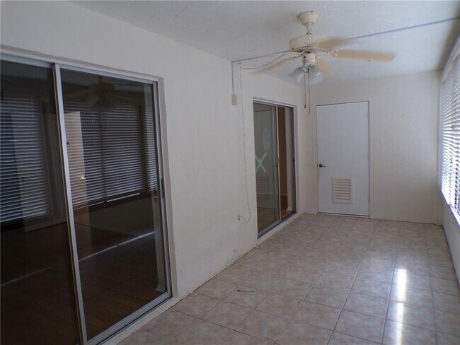 Building Photo - 102 Capri Isles Blvd
