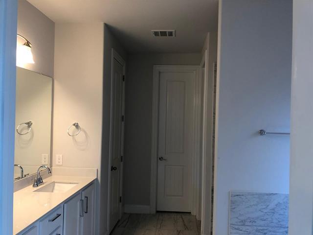 Building Photo - 4721 Cash Dr