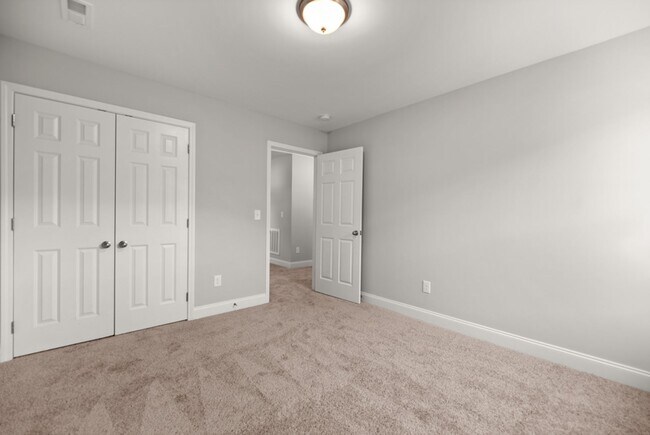 Building Photo - Spacious Home with Loft & 2-Car Garage in Prime Location in Hardin Valley school district!