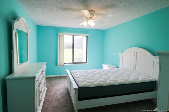 Building Photo - 5433 SE Miles Grant Rd