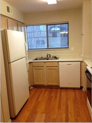 Building Photo - 52 Short Dr
