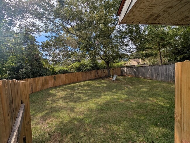 Building Photo - 542 S Woodburn Dr