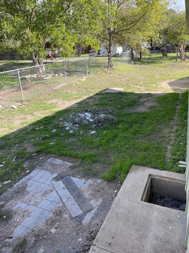 Building Photo - Beautiful 3/2 in West Lampasas