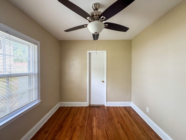 Building Photo - Charming 3 Bed 2 Bath Fayetteville Home