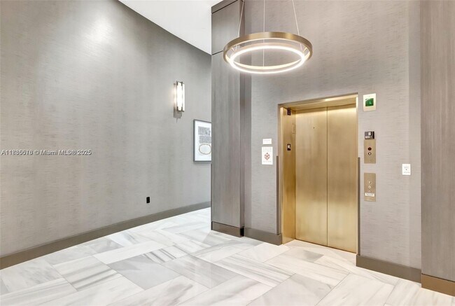 Building Photo - 4100 Island Blvd