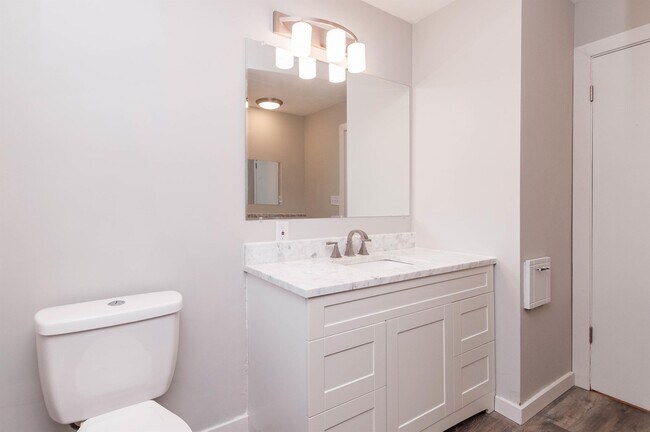 Building Photo - 3569 6th St NW