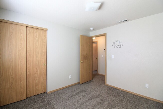 Building Photo - 7704 Wrigley Dr