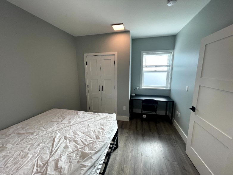 Building Photo - 77 Broad St