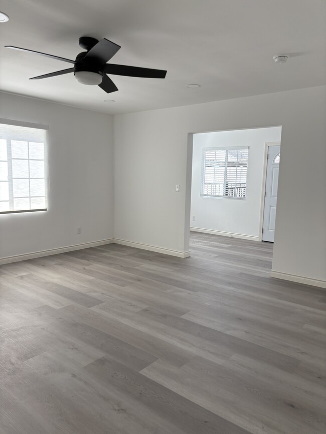 Building Photo - 849 Diamond St