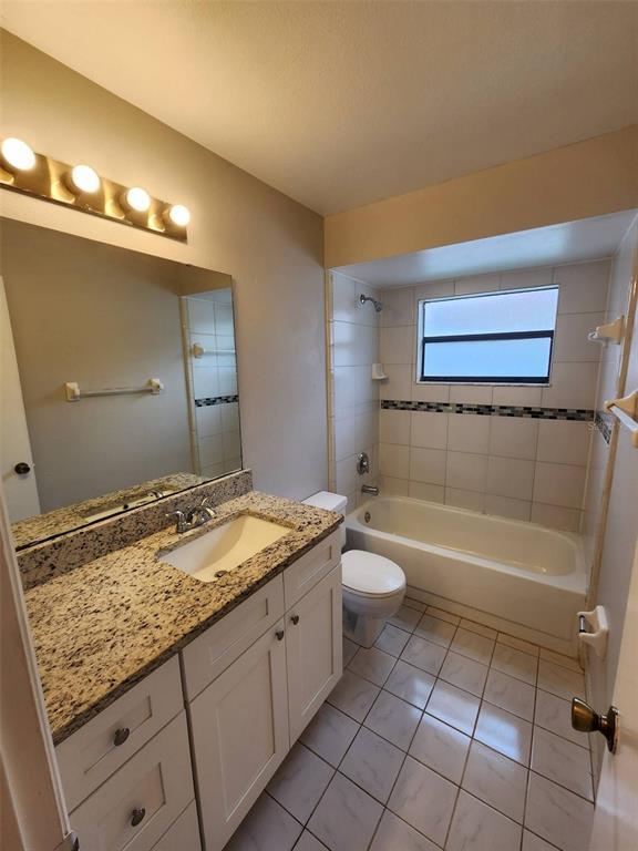 Building Photo - 607 Koala Ct