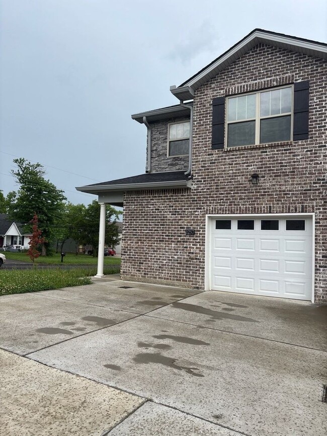 Building Photo - 1257 Bluebird Rd