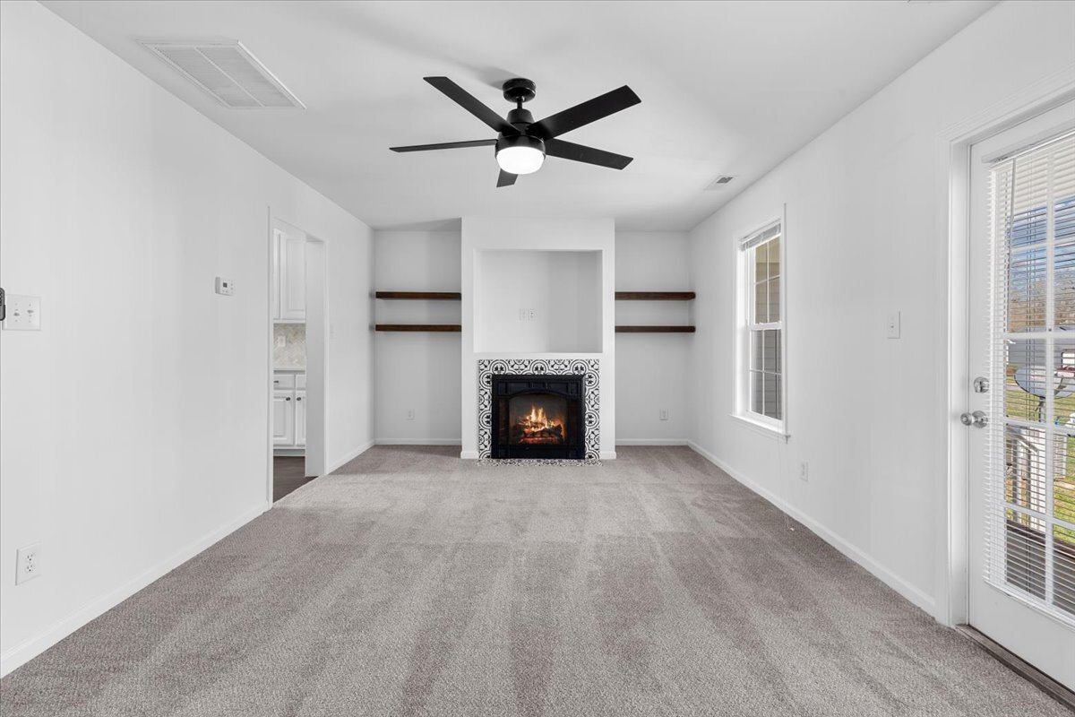 Building Photo - 305 Whitehall Ct