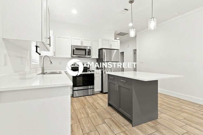 Building Photo - 3 Bedroom Pet-Friendly Home in Houston, TX with Main Street Renewal