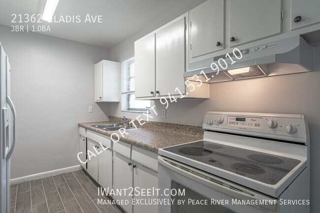 Building Photo - 21362 Gladis Ave