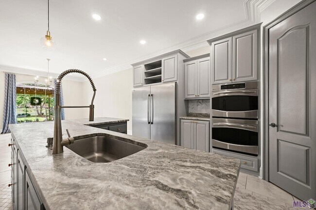 Building Photo - 19537 S Harrells Ferry Rd