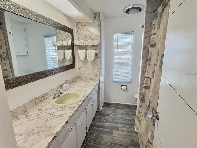 Building Photo - 667 Sugar Palm St