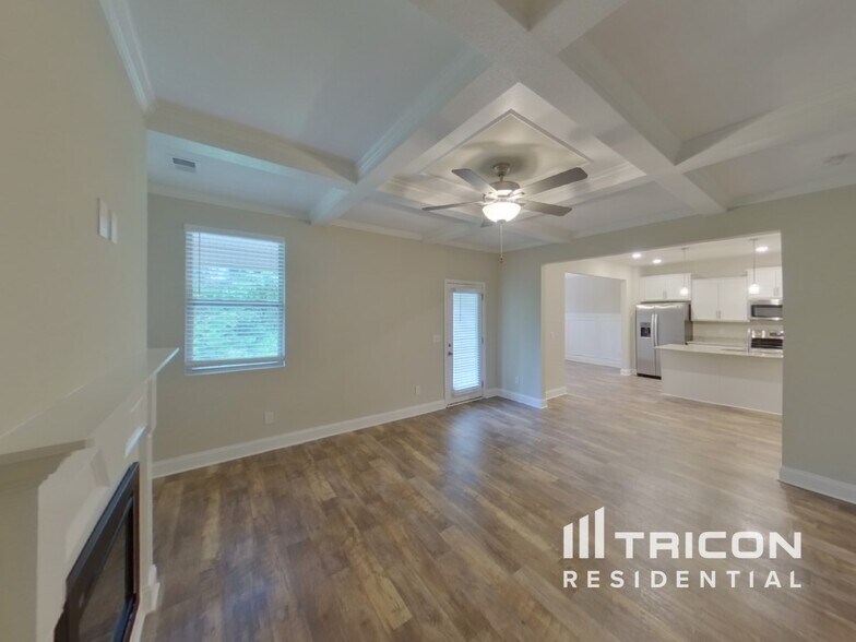 Building Photo - 2134 Pathfinder Dr