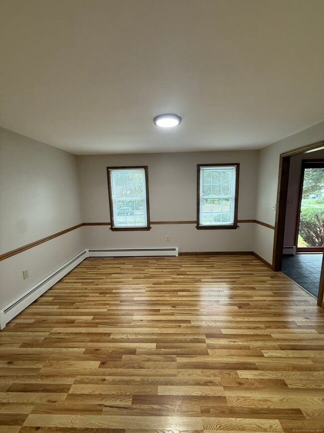 Building Photo - 276 Carriage Way