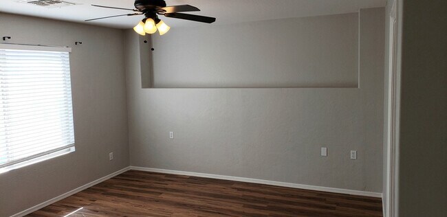 Building Photo - Stunning Estates at the Spectrum!