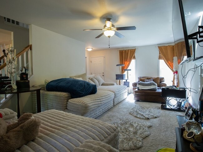 Building Photo - Stunning Shaker-Style 4-Bedroom Home in Chesterfield | Granite & Hardwoods!