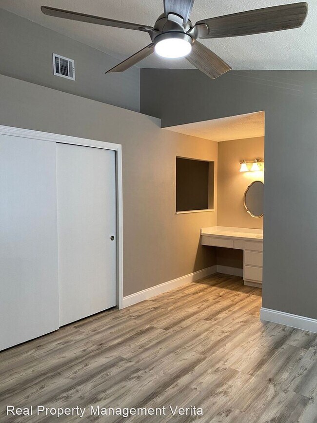 Building Photo - 2 br, 2.5 bath House - 2888 Wareham Ct