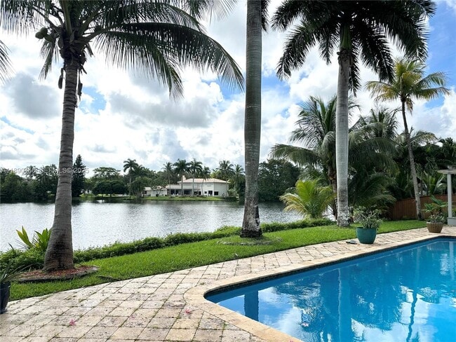 Building Photo - 960 Bayberry Point Dr