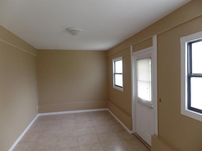 Building Photo - 8338 Fishhawk Ave