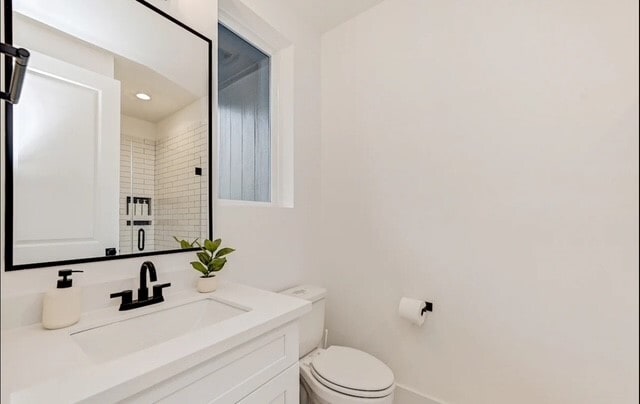 Building Photo - 5910 Val Verde St