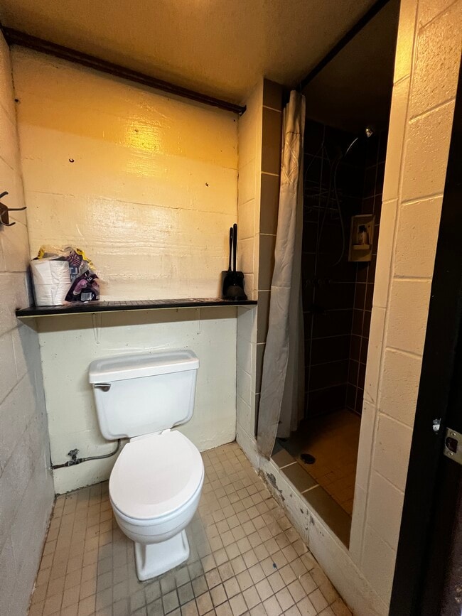 Building Photo - 463 Leath Ave