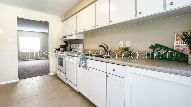 Building Photo - McLean Fairway 3036D