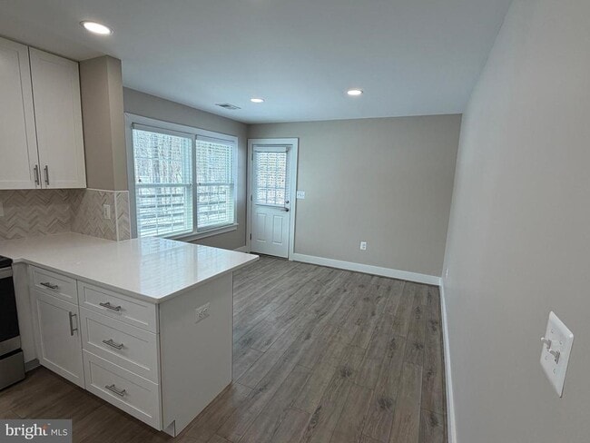 Building Photo - 6492 Vint Hill Rd