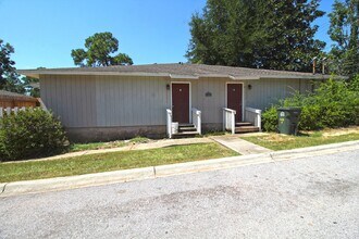 Building Photo - Affordable 2BR with Utilities Included – G...