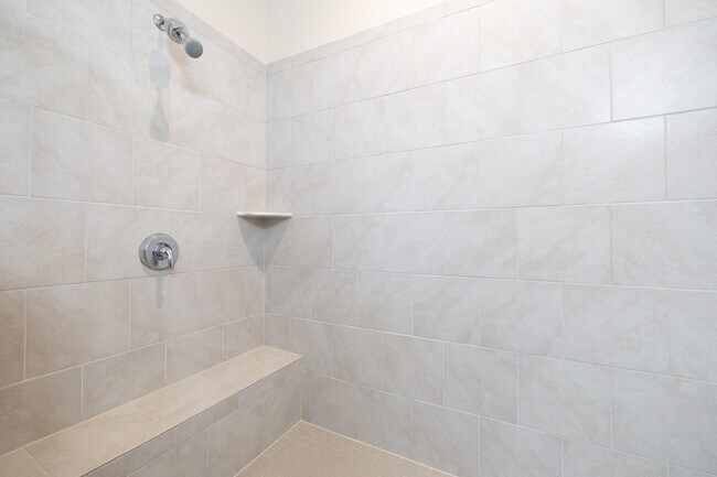 Building Photo - 2715 S Spurway Dr