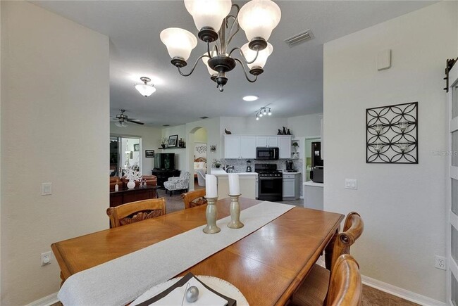 Building Photo - 2068 Sifield Greens Way