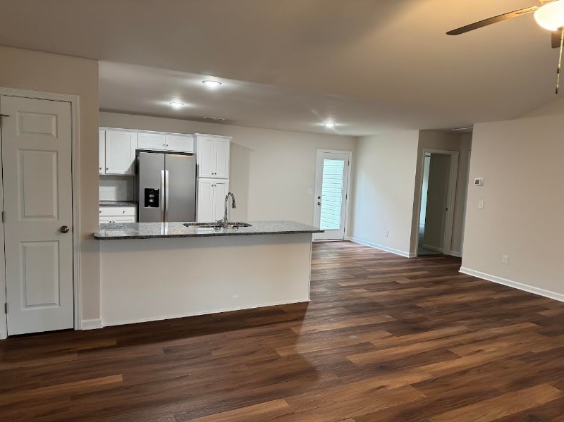 Building Photo - 103 Red Maple Pl