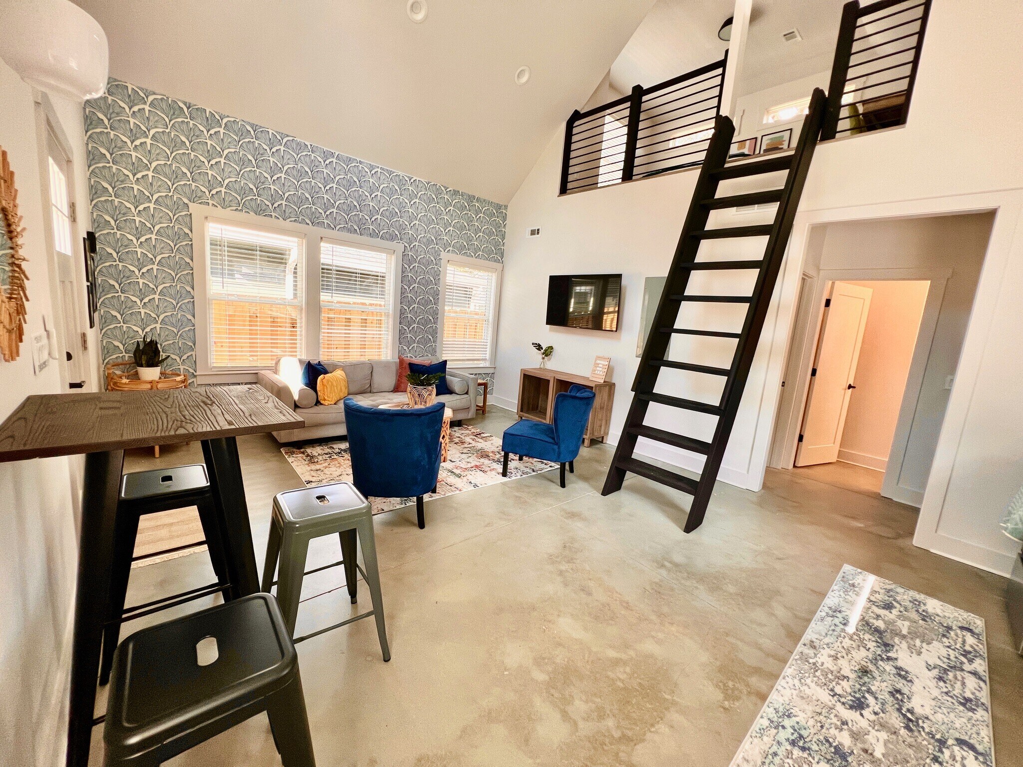 Living space - 496 Glenwood Plz SE