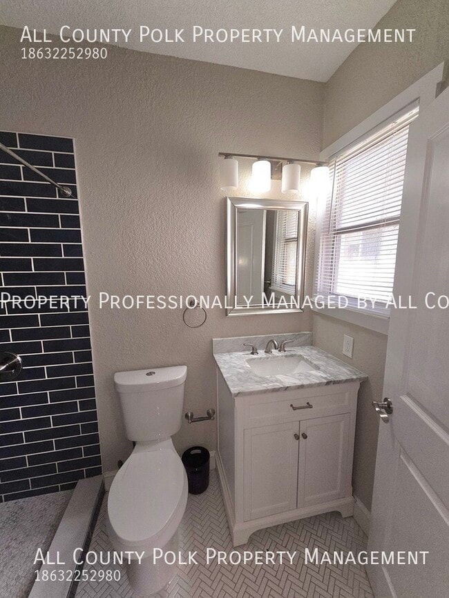 Building Photo - 838 E Orange St