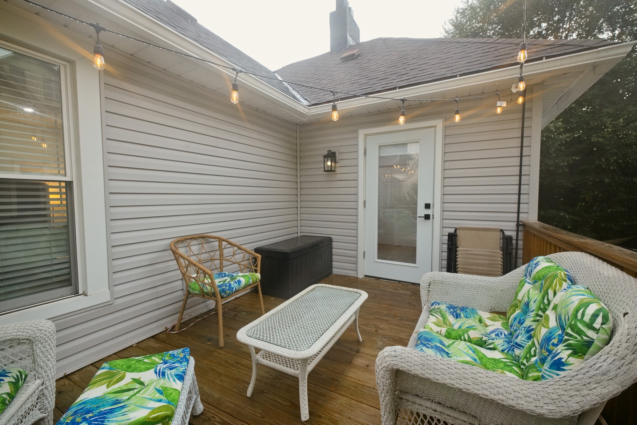 Upstairs deck - 1021 Pennsylvania Ave