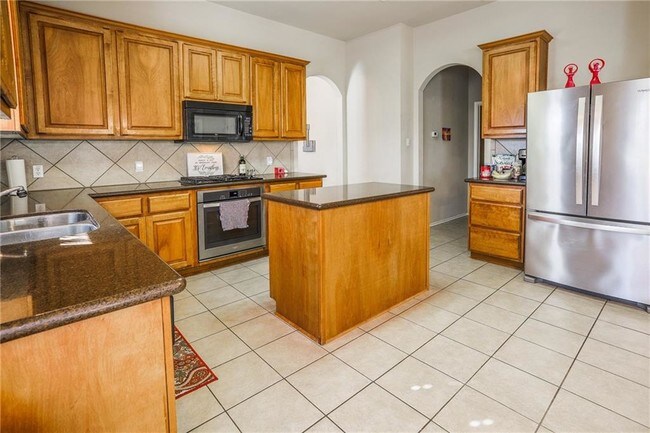 Building Photo - 10705 Casitas Dr